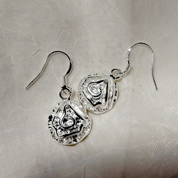 .925 rose earrings - Picture 1 of 3